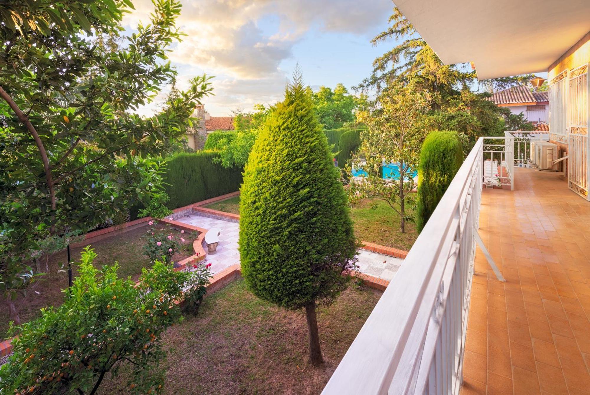 Villa Granada Garden Deluxe モナチル エクステリア 写真