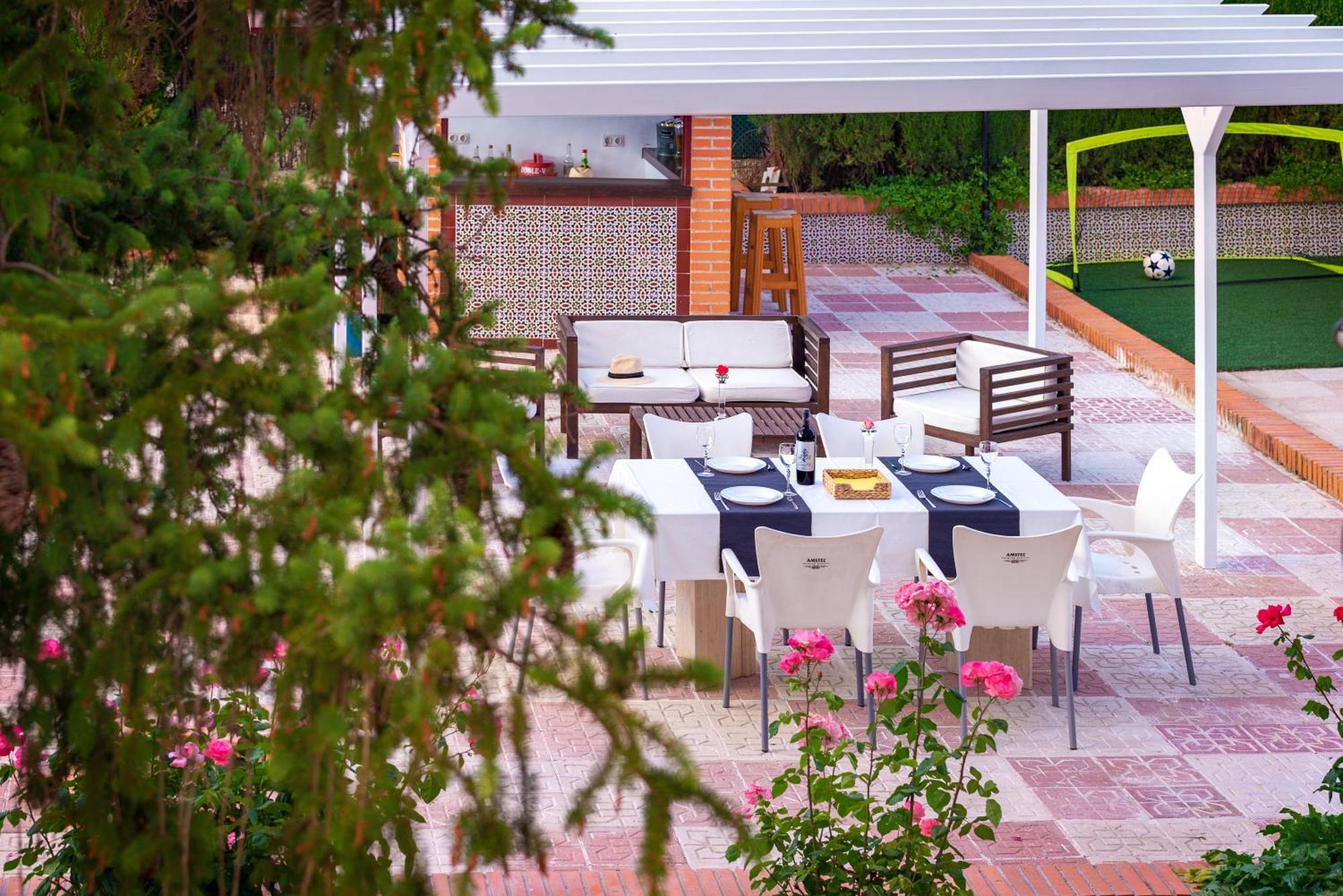 Villa Granada Garden Deluxe モナチル エクステリア 写真