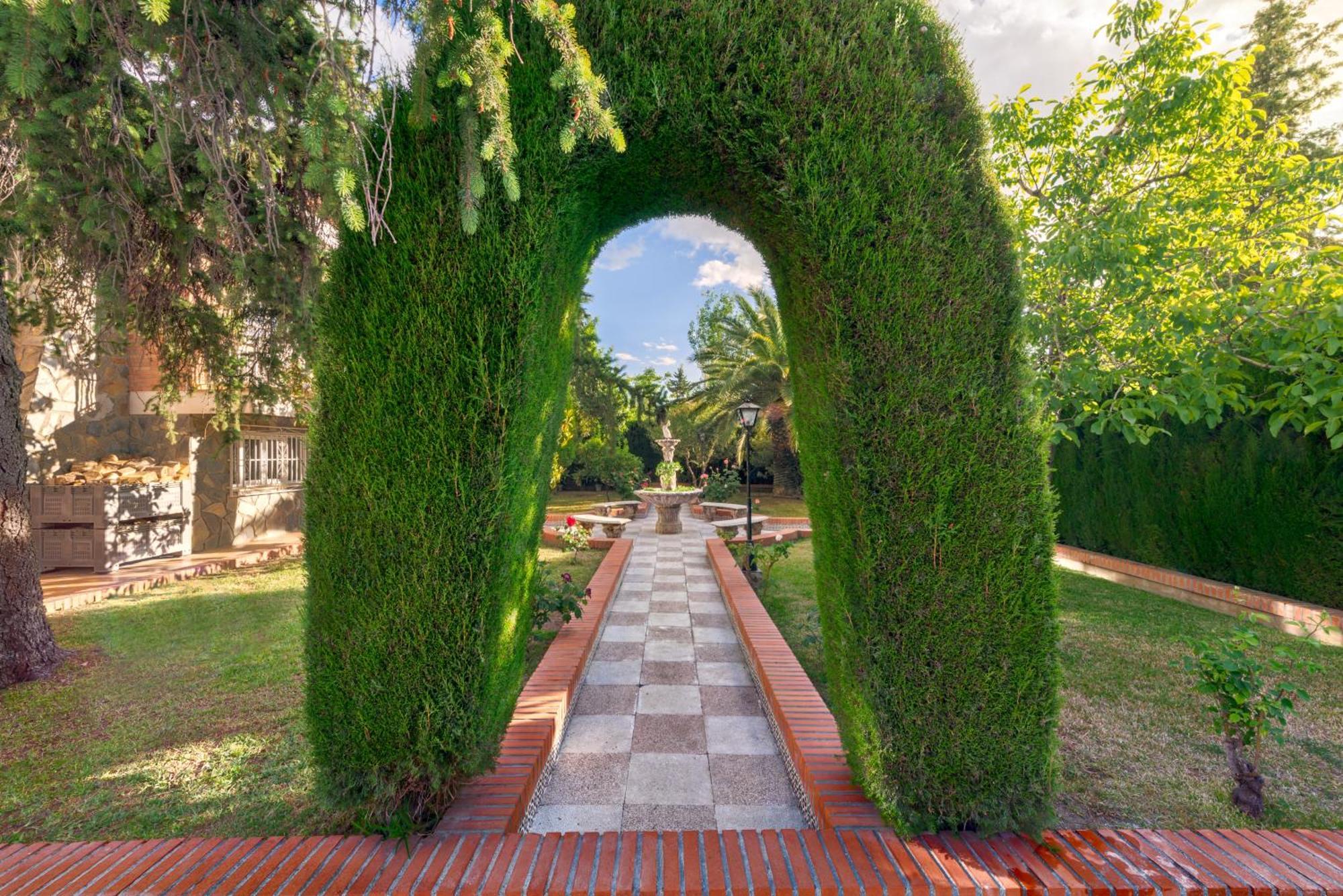 Villa Granada Garden Deluxe モナチル エクステリア 写真