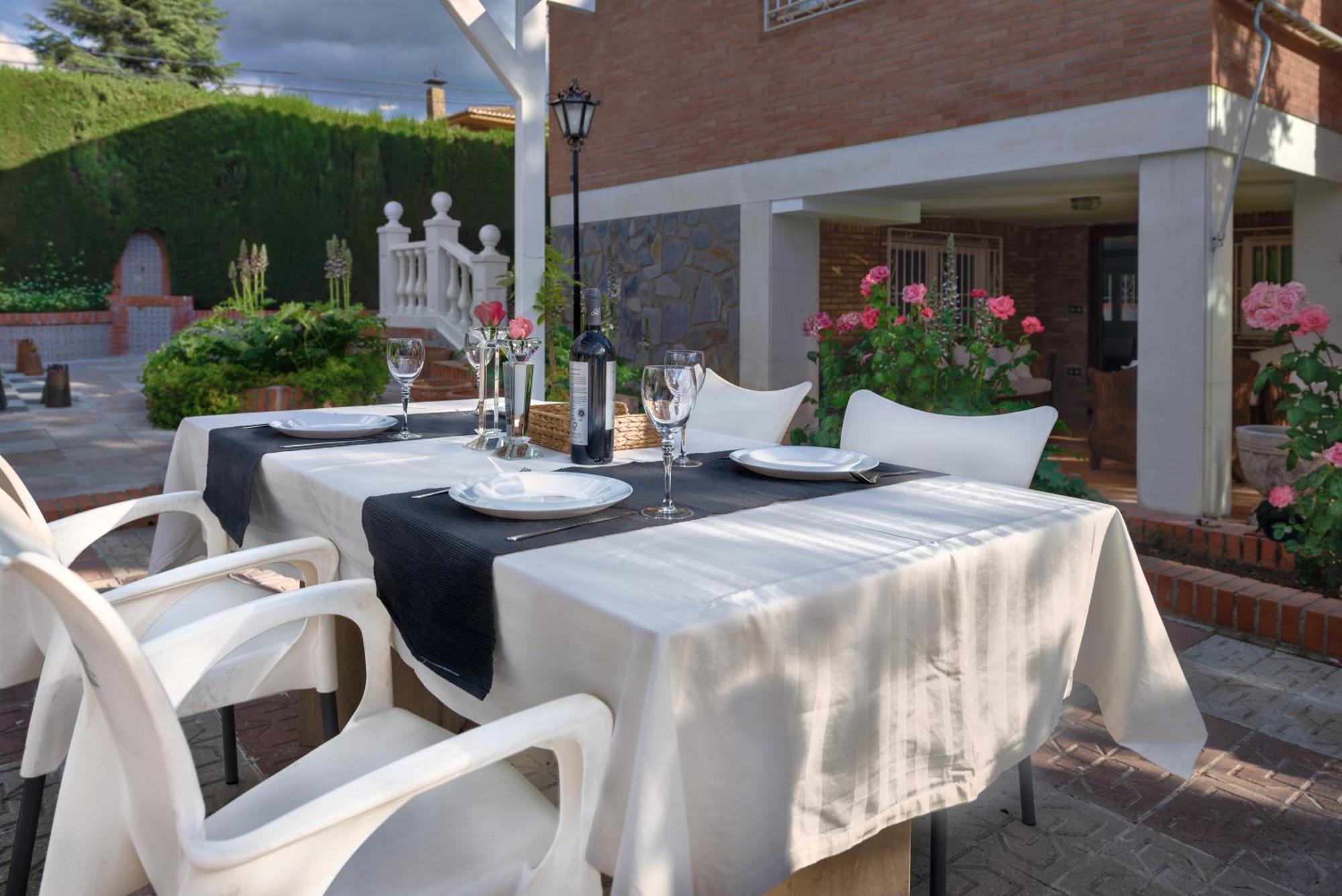 Villa Granada Garden Deluxe モナチル エクステリア 写真
